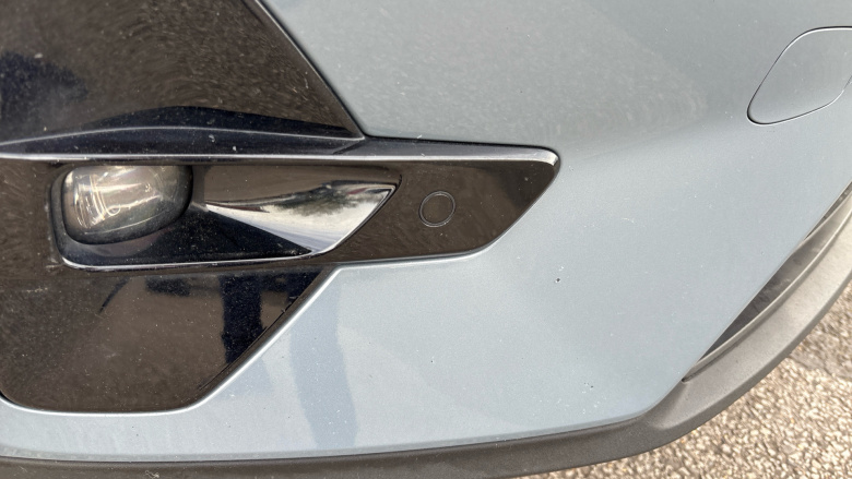 Volvo XC40 2.0 B3P Plus Dark 5dr Auto Petrol Estate